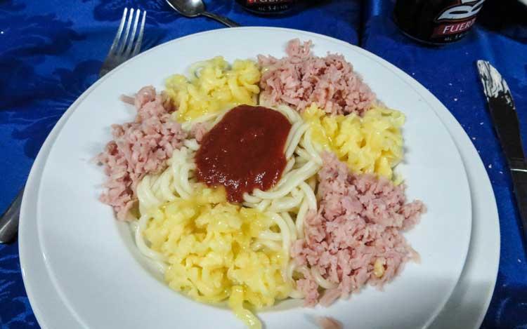Cuba travel tips: Spaghetti in Cuba. Often just noodles with ketchup
