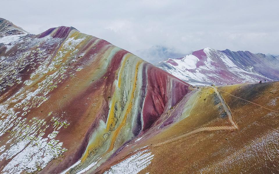 Montagnes Rainbow au Pérou : un véritable point fort, bien que le voyage soit difficile.