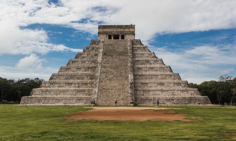 Chichen Itza Tips El Castillo in the early morning
