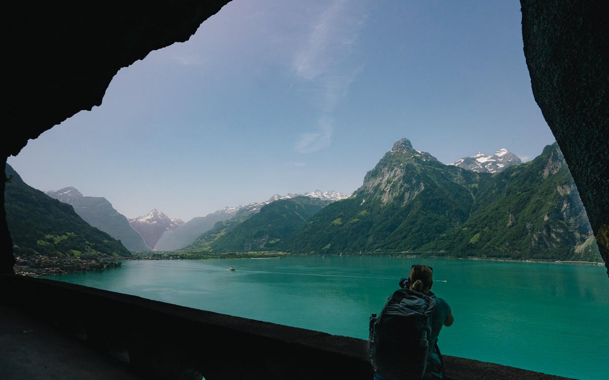 Vue sur Flüelen et le Vierwaldstättersee.