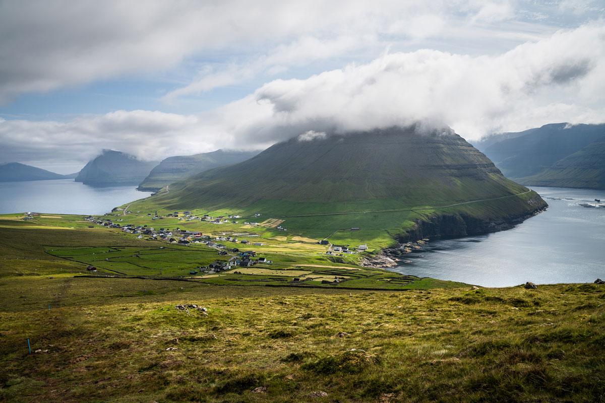 Randonnée aux îles Féroé : randonnée à Viðareiði Enniberg