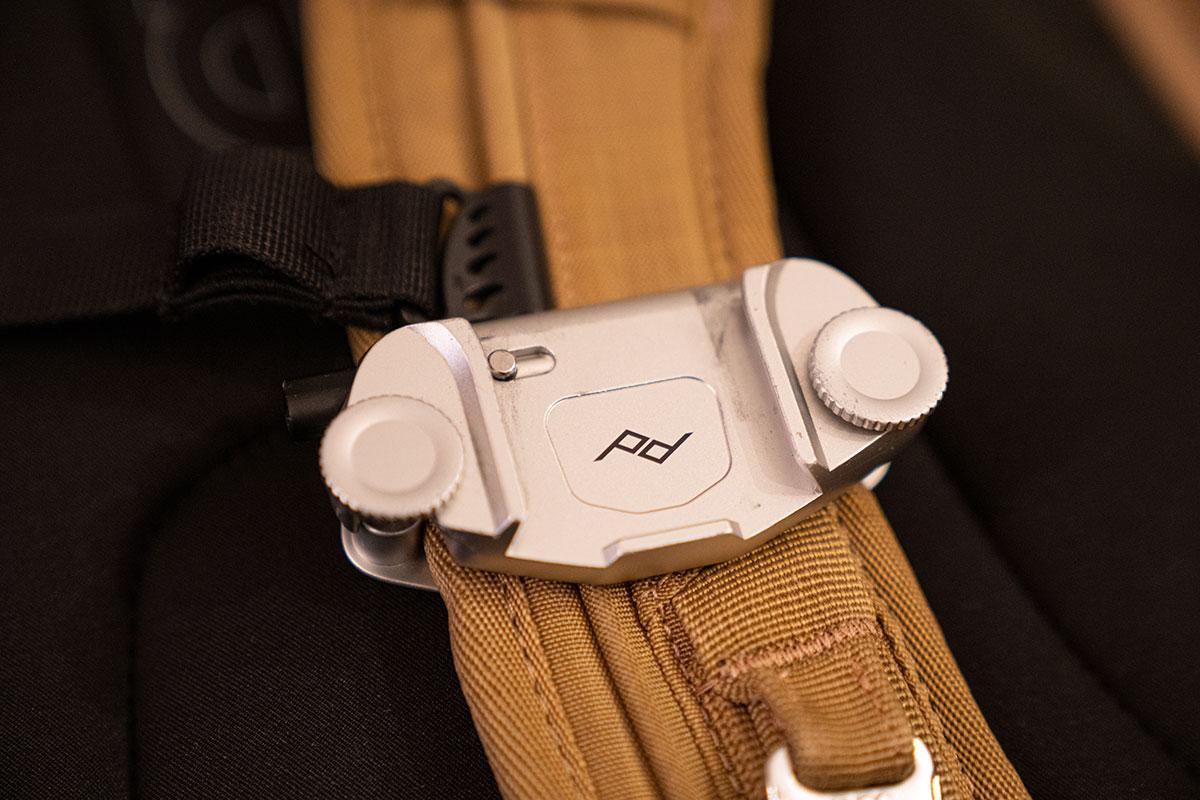 camera-capture-clip-peak-design