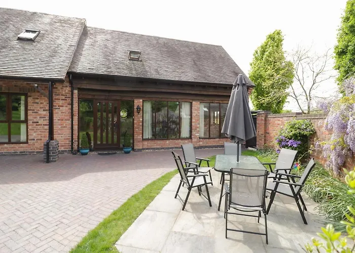 Top Hotels Near Redhouse Barn Bromsgrove