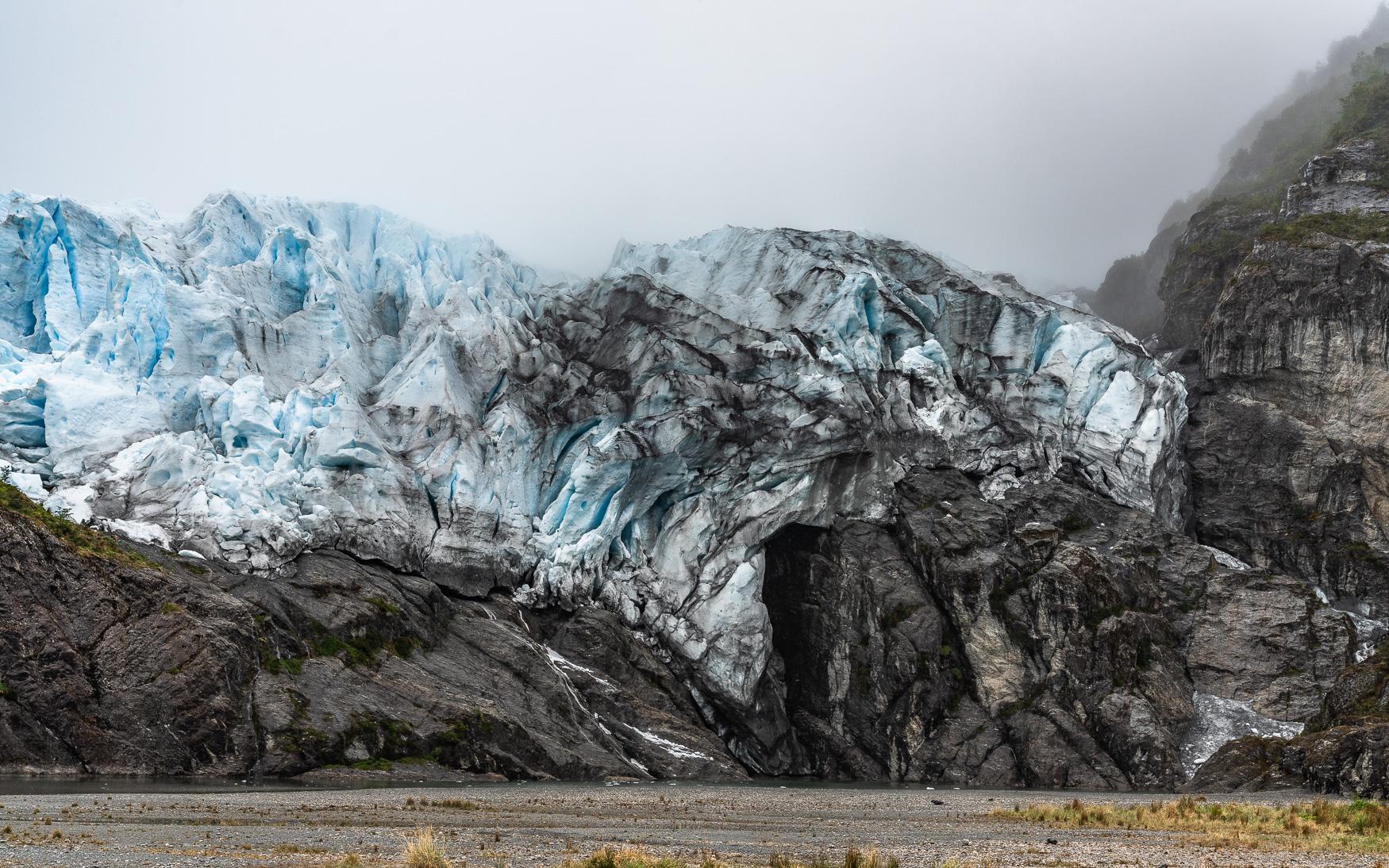Cruise in Patagonia and Tierra del Fuego over Cape Horn